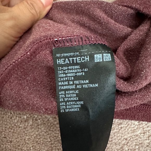Uniqlo Heattech Maroon Shirt - Picture 3 of 3